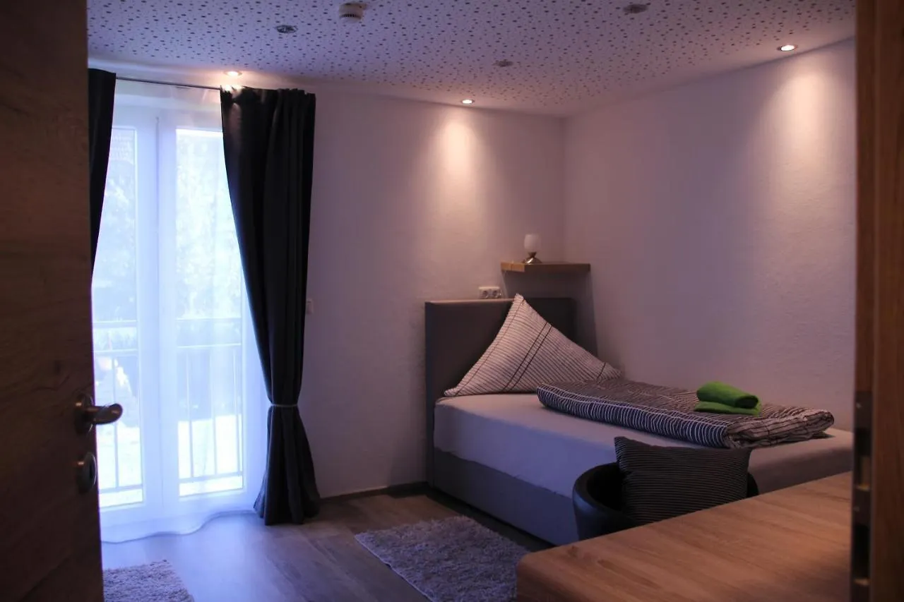 Zauberhaftes Gaestehaus/Ferienwohnung Am Tiefenbach Γερμανία
